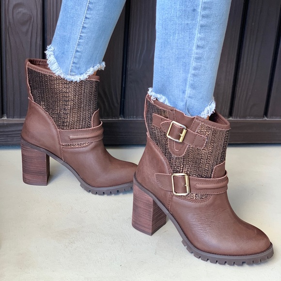 Lug Sole Chunky Heel Buckle Detail Engineer Boots - Picture 2 of 14